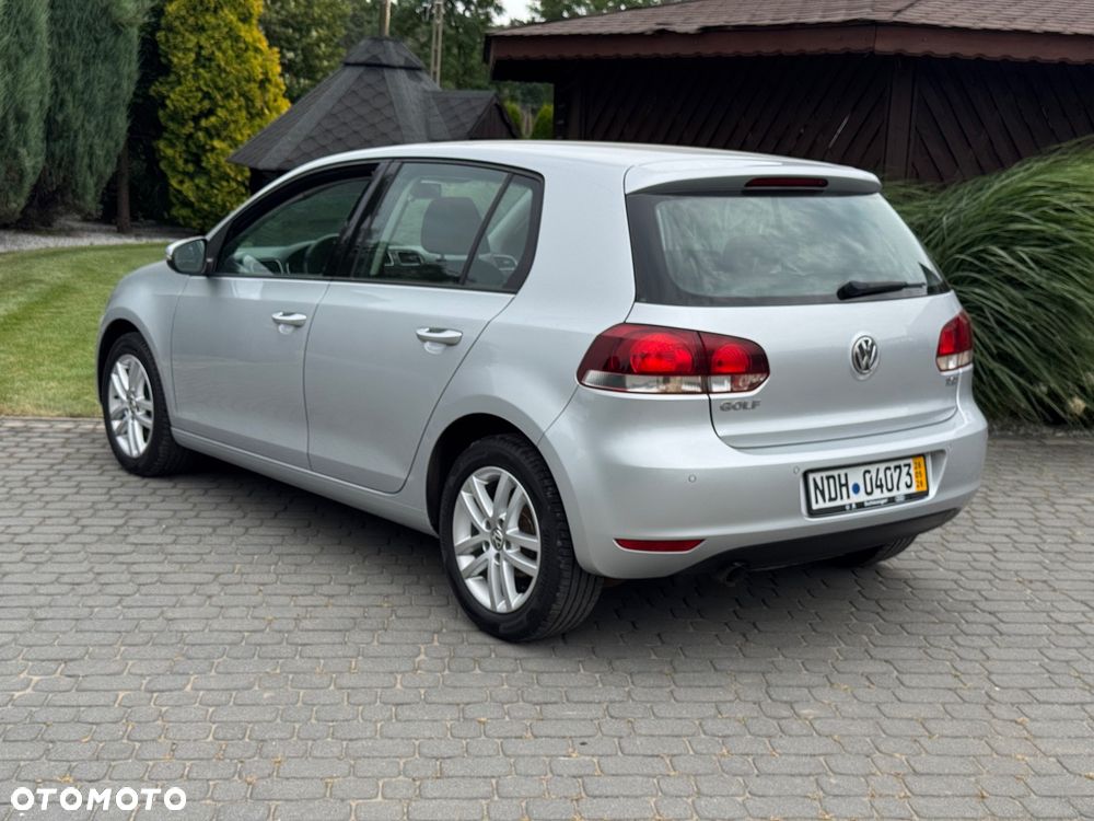 Volkswagen Golf - 8