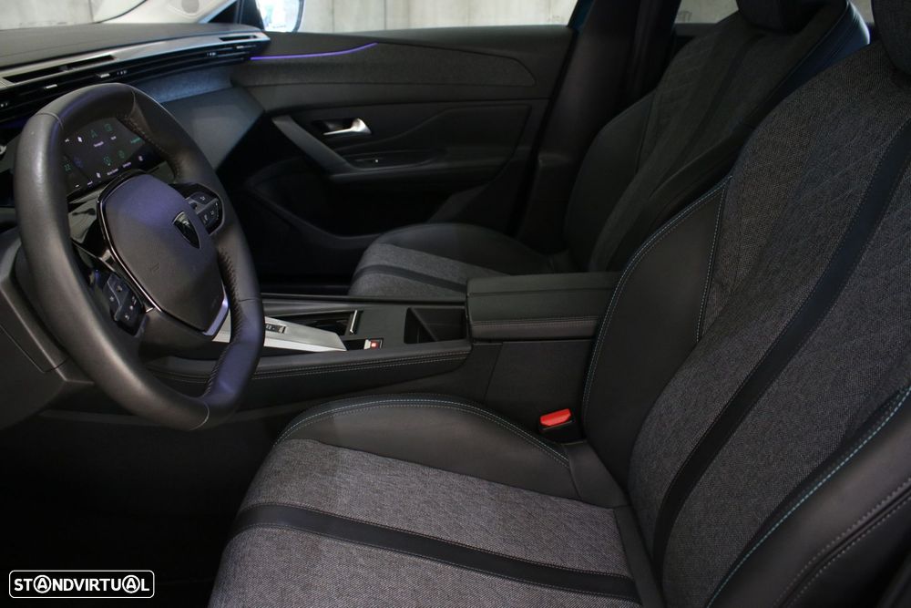 Peugeot 408 1.2 PureTech Allure EAT8 - 33