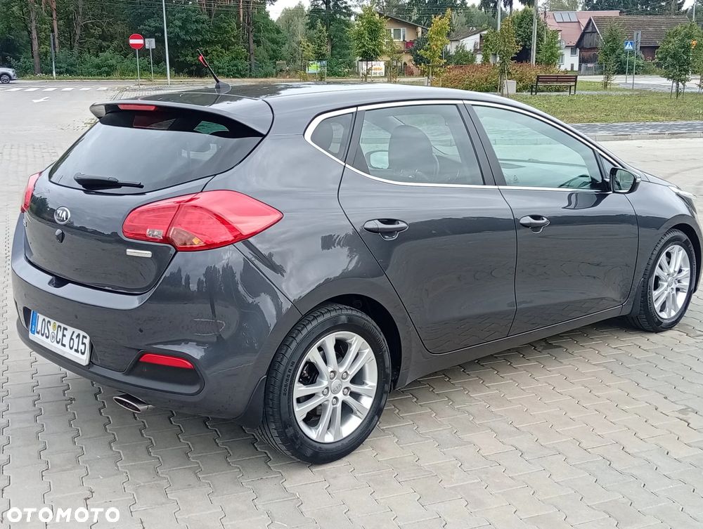 Kia Ceed 1.6 CRDi 128 Platinum Edition - 9