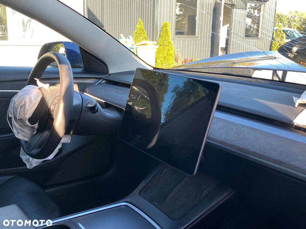 Tesla Model 3 - 19