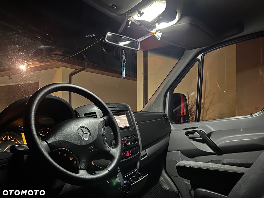 Mercedes-Benz Sprinter - 17