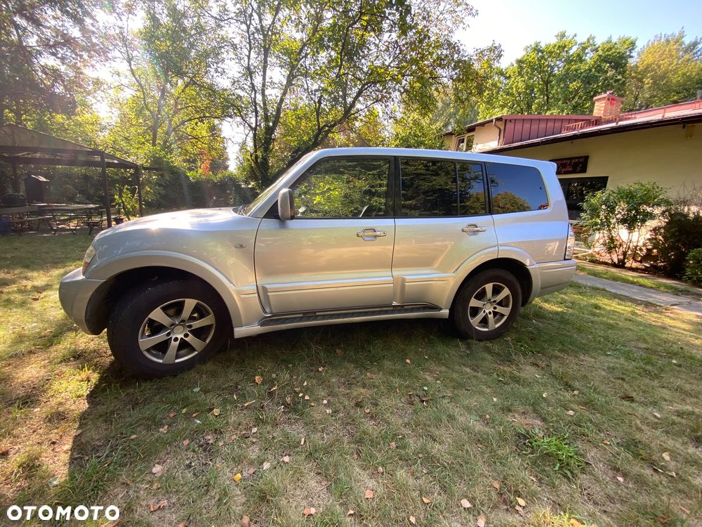 Mitsubishi Pajero 3.2 DI-D Automatik Dakar - 8