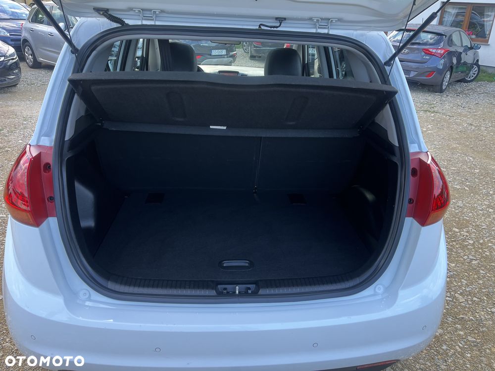 Kia Venga 1.6 CVVT Platinum Edition - 9