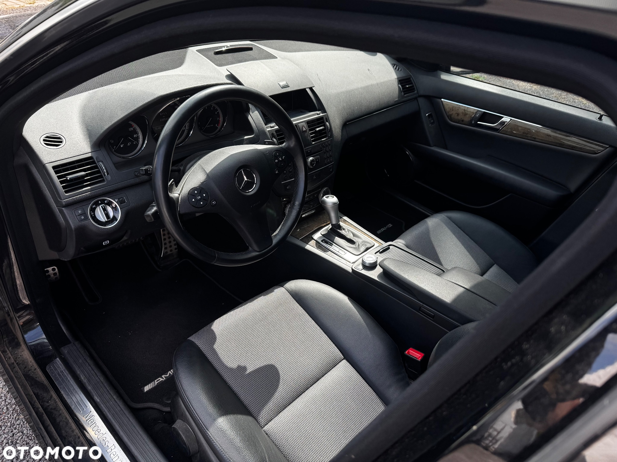 Mercedes-Benz Klasa C 180 T BlueEFFICIENCY 7G-TRONIC Avantgarde - 17