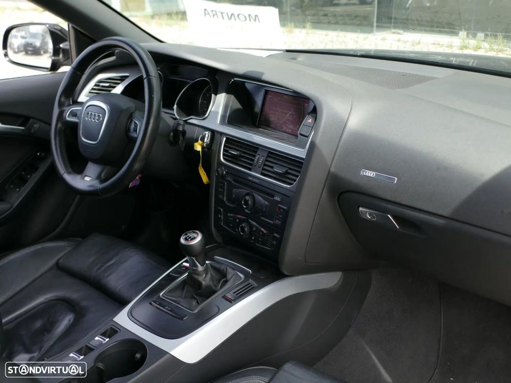 Audi A5 Cabrio 2.0 TDi S-line - 29