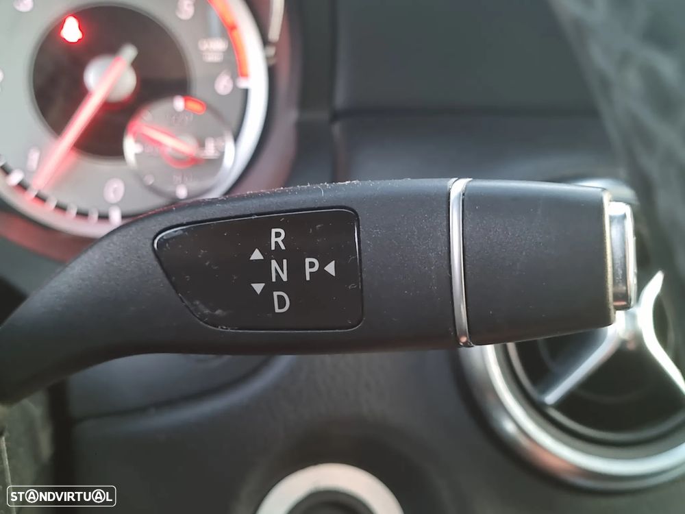 Mercedes-Benz A 200 CDI (BlueEFFICIENCY) 7G-DCT Urban - 18