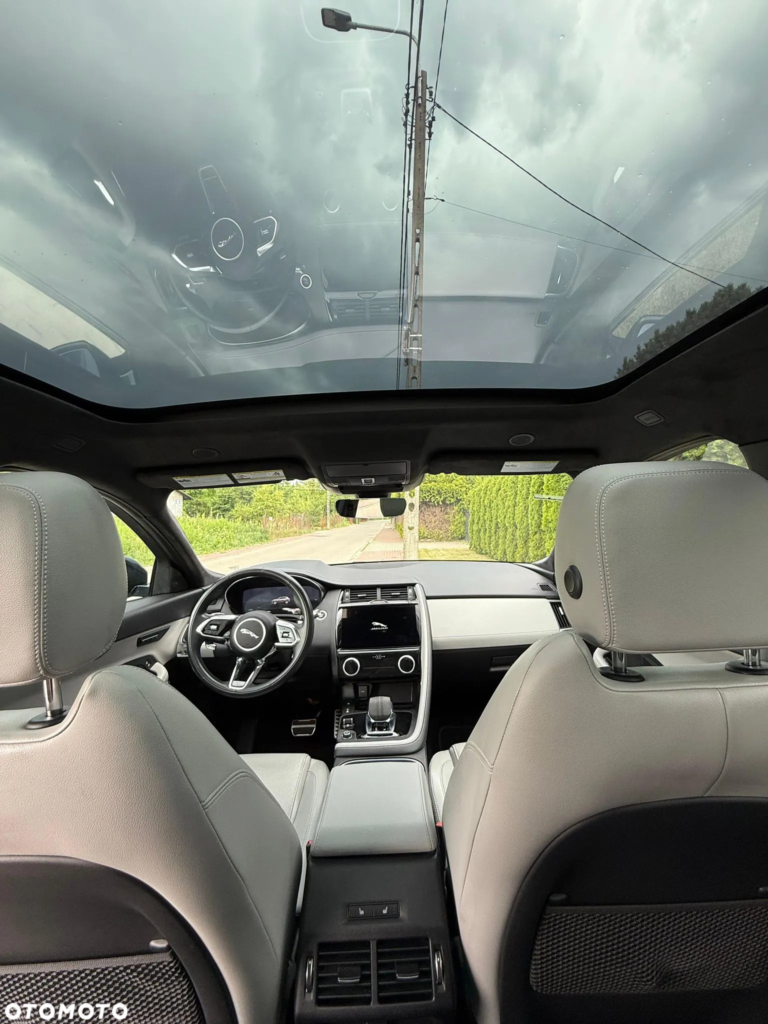 Jaguar E-Pace P300 AWD Sport - 11