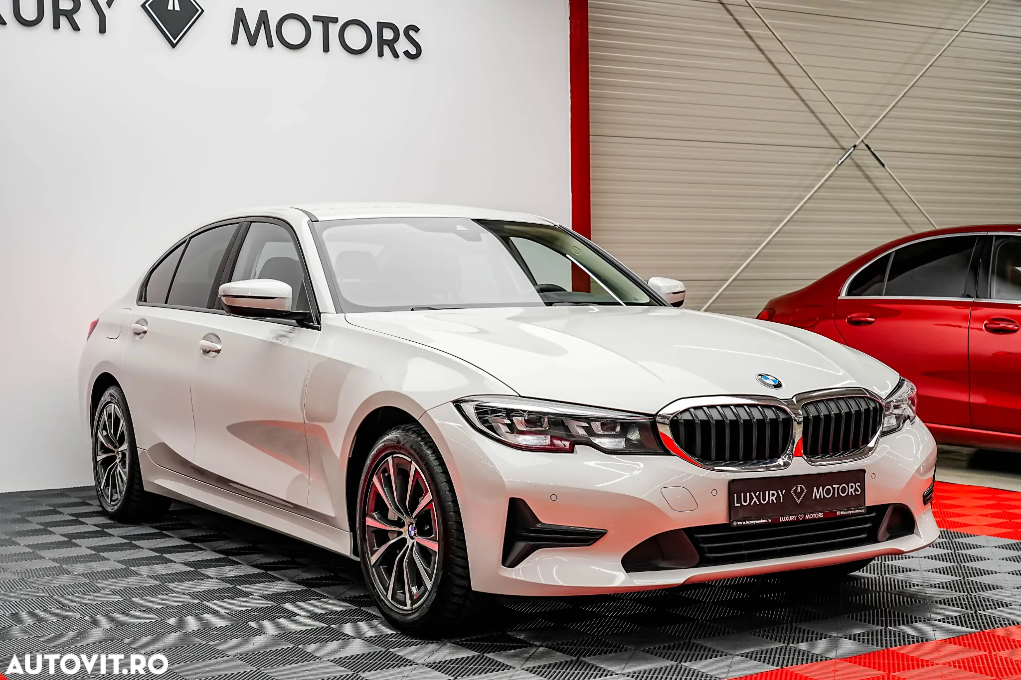 BMW Seria 3 330e Aut. Sport Line - 32