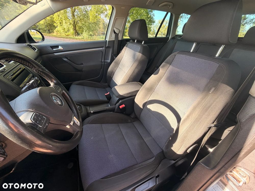 Volkswagen Golf - 17