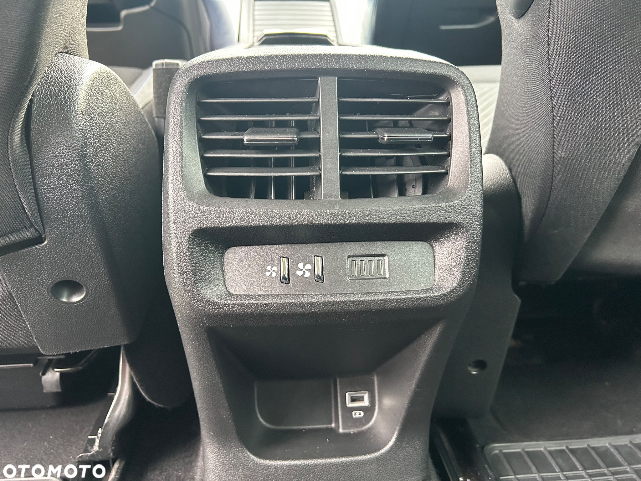 Peugeot Rifter 1.5 BlueHDI Allure Pack S&S - 12