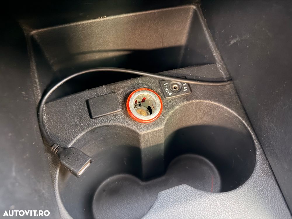 Volkswagen Polo 1.6 TDI Comfortline - 21