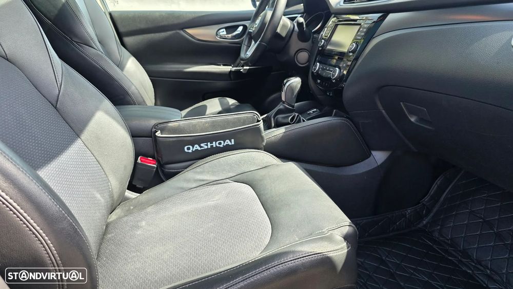 Nissan Qashqai 1.6 dCi Xtronic TEKNA - 11