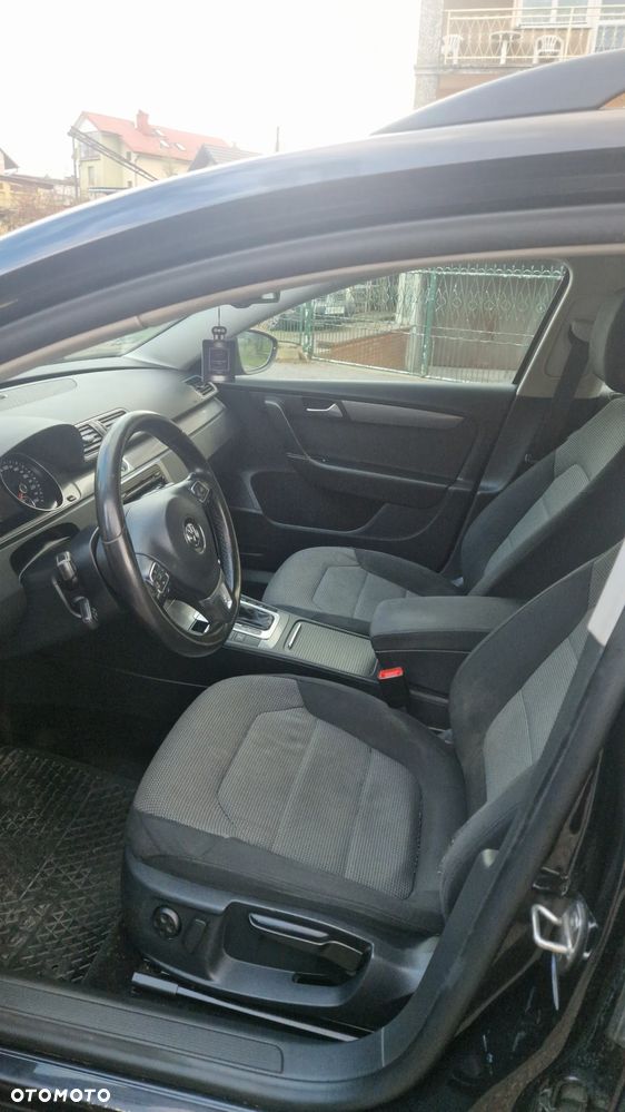 Volkswagen Passat - 10