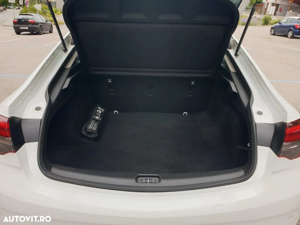 Opel Insignia - 16