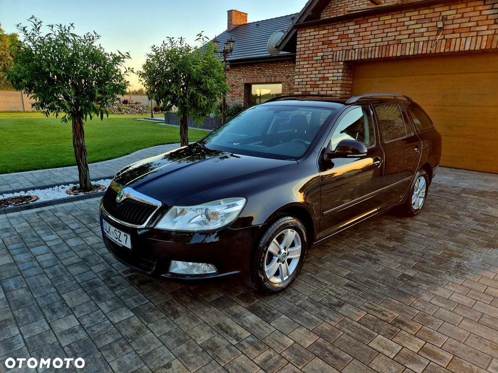 Skoda Octavia 2.0 TDI DPF DSG FAMILY - 1