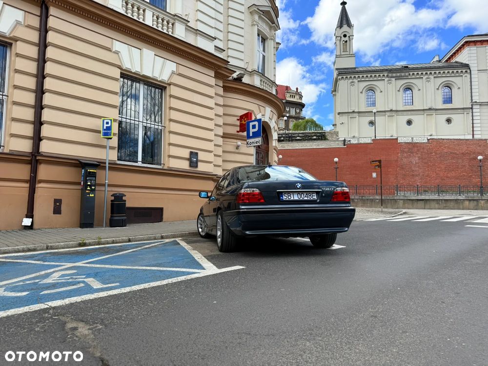 BMW Seria 7 740i - 6