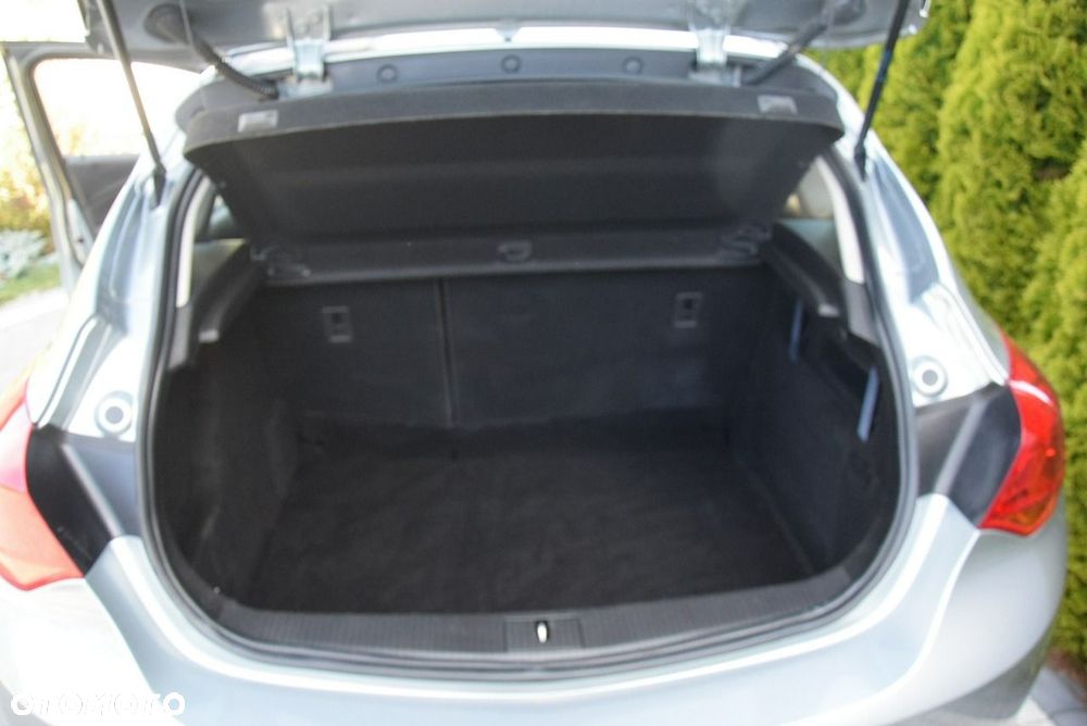 Opel Astra 1.6 Active EU6 - 18