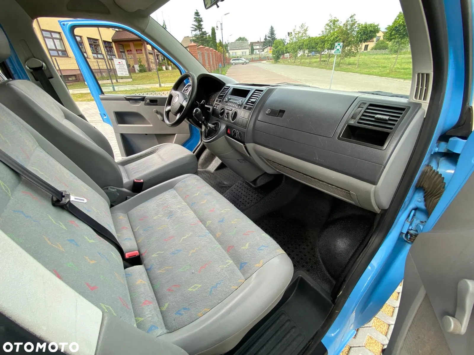 Volkswagen Caravelle - 19