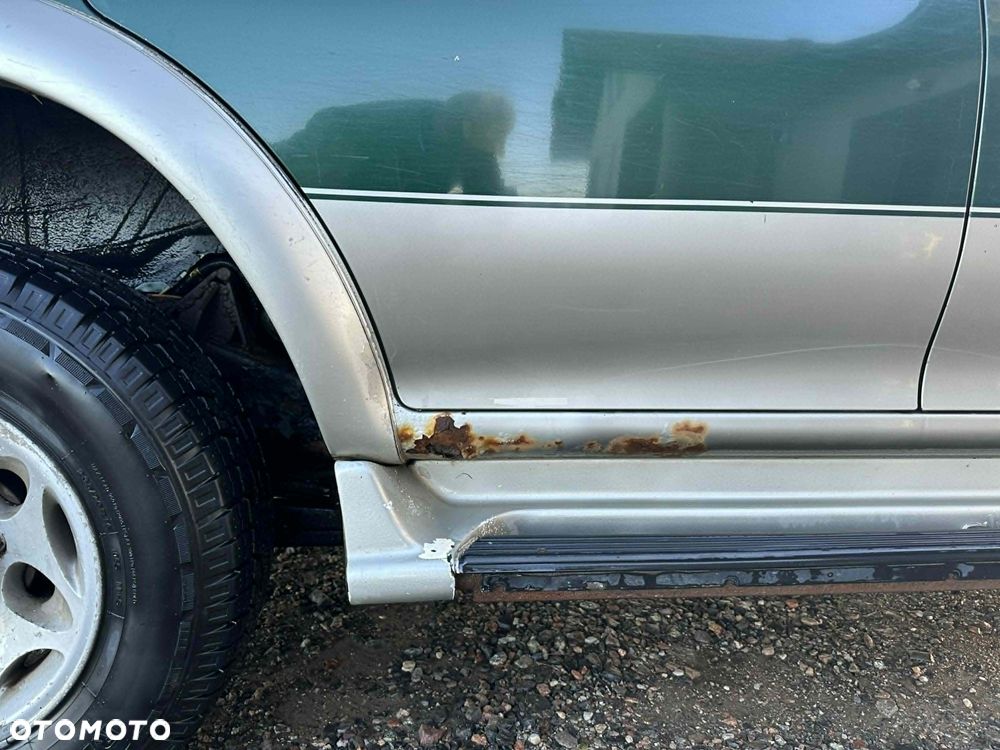 Mitsubishi Pajero 2.5 TD GL - 8