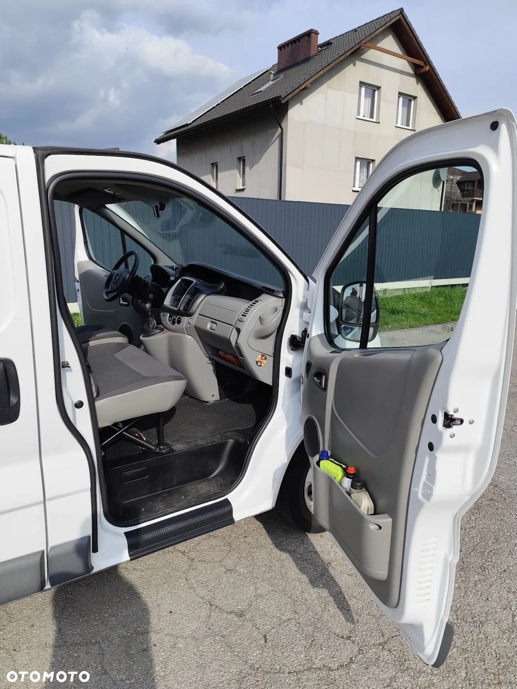Opel VIVARO - 32