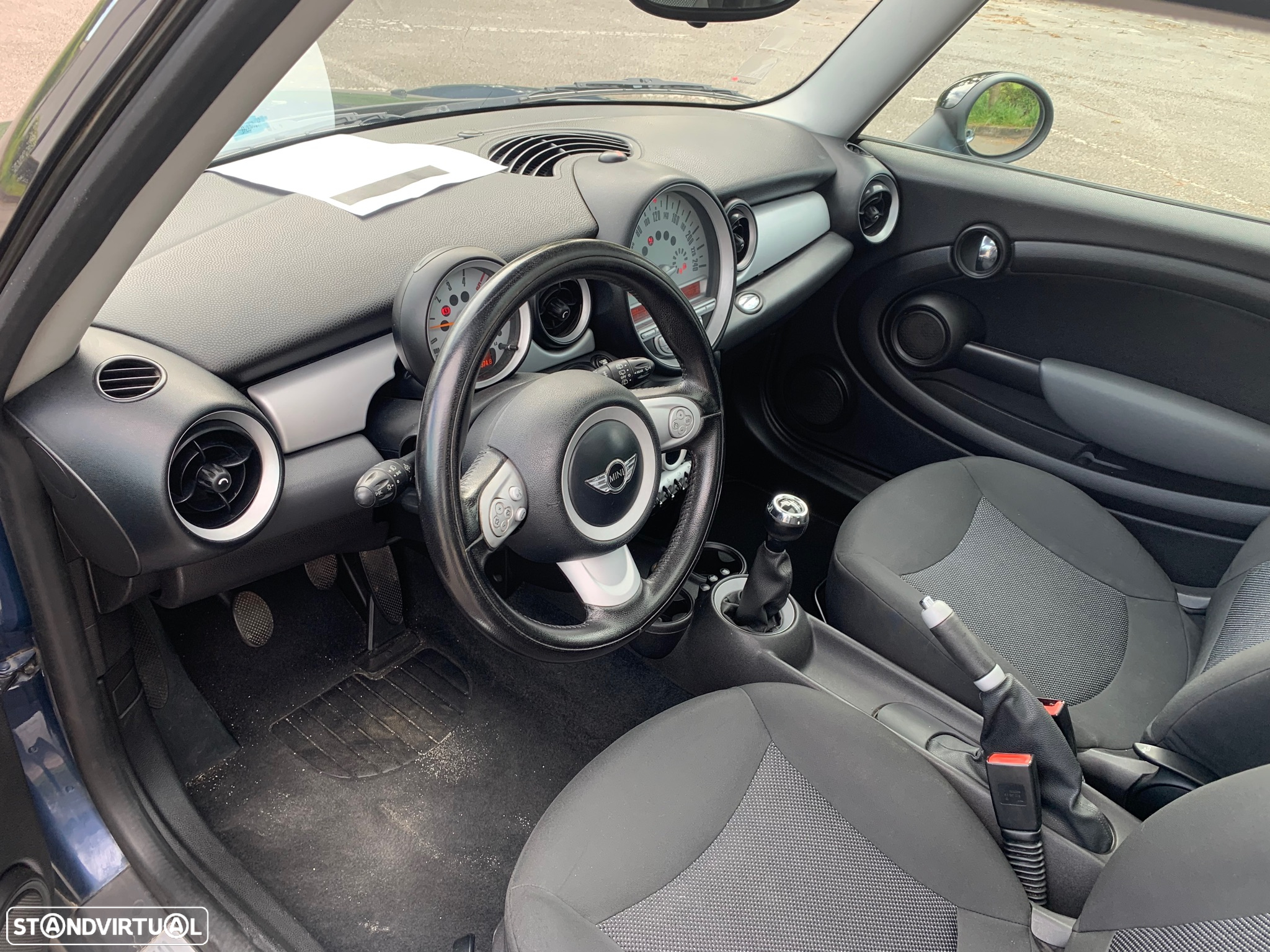 MINI 3 Portas Cooper D - 3