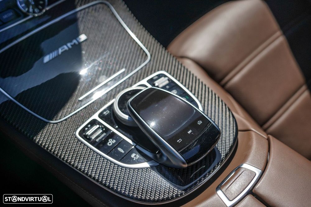 Mercedes-Benz E 63 AMG S 4-Matic+ - 38