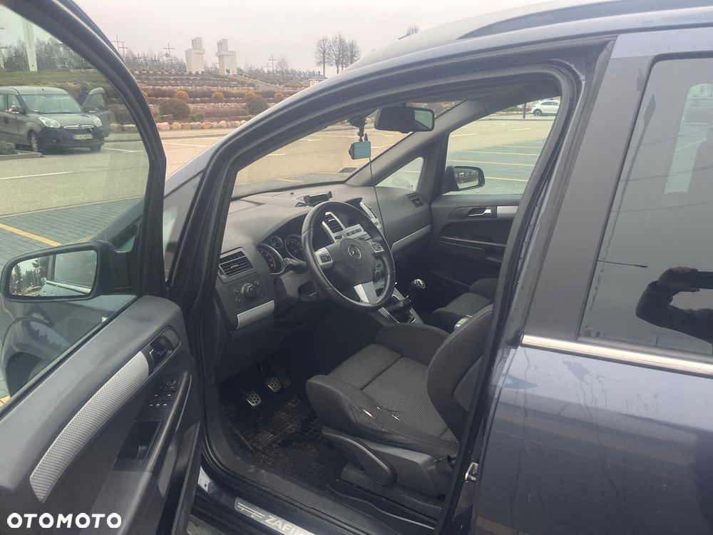 Opel Zafira 1.8 Sport - 6