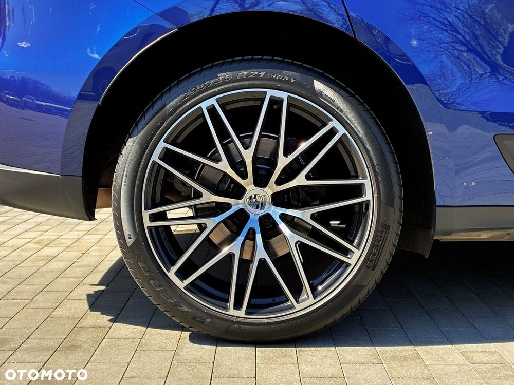 Porsche Macan - 41
