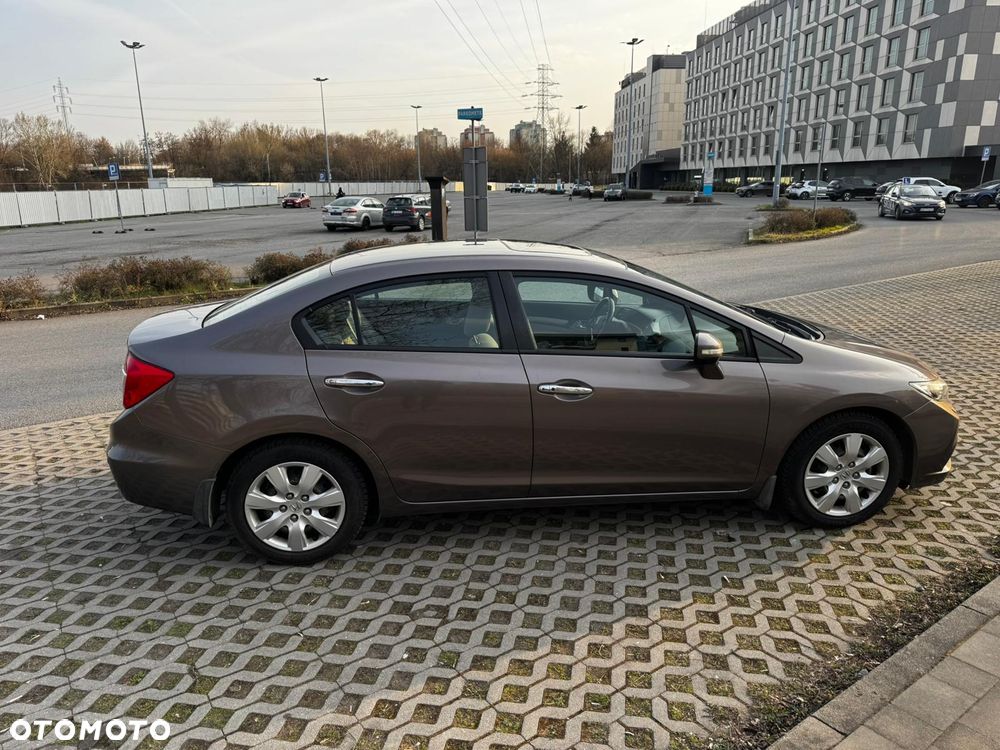 Honda Civic 1.8 Executive - 10