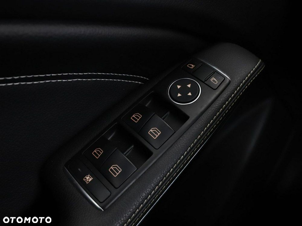 Mercedes-Benz Klasa A 180 CDI (BlueEFFICIENCY) Urban - 31