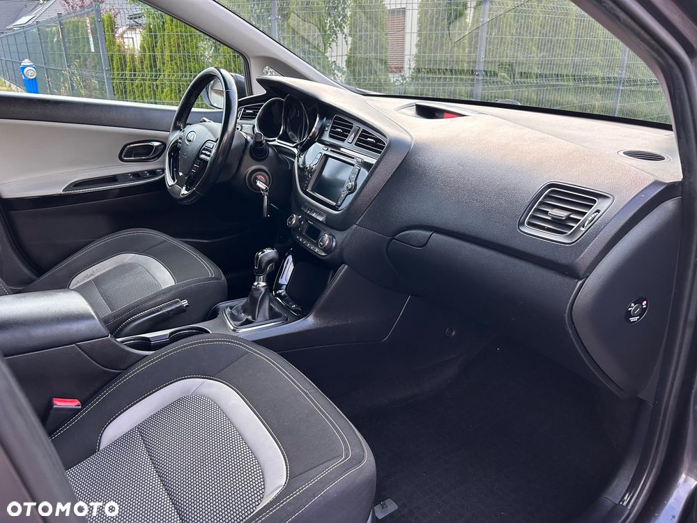 Kia Ceed 1.4 L - 9