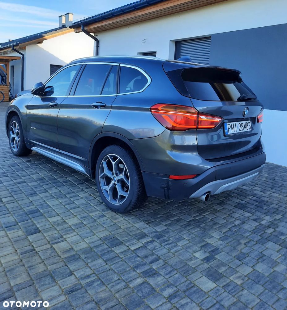 BMW X1 sDrive18d xLine - 4