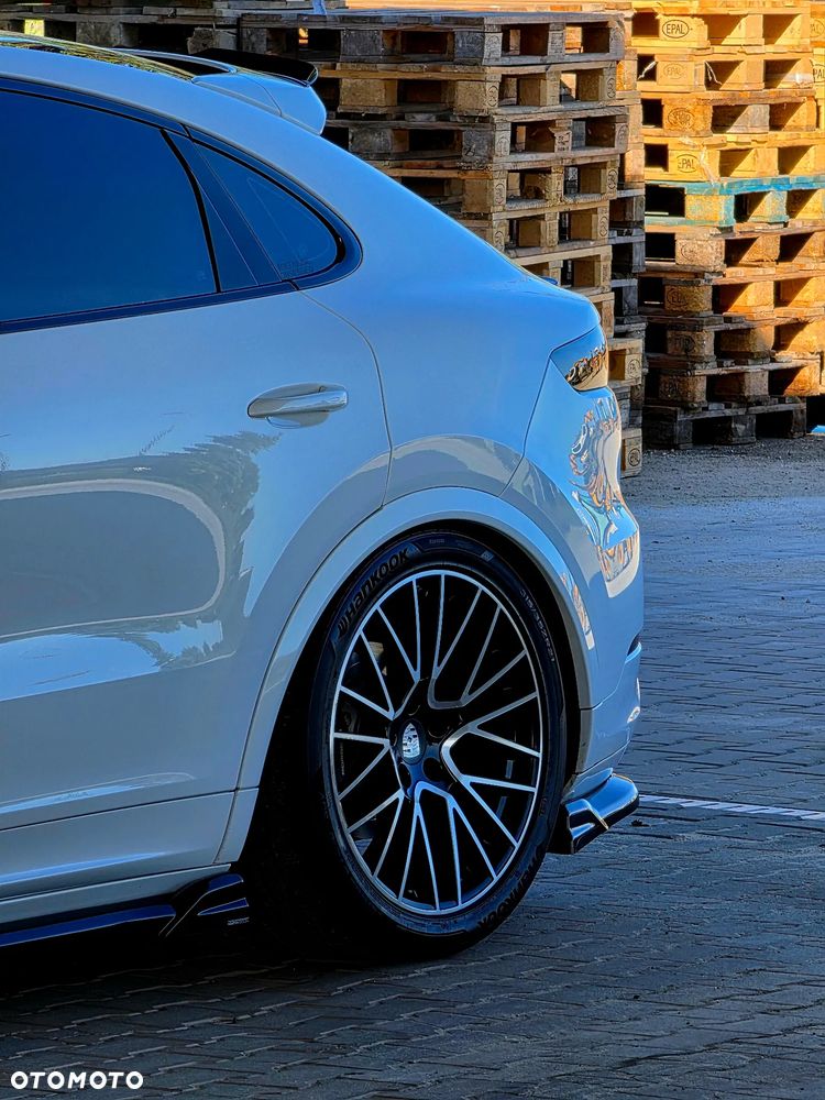 Porsche Cayenne - 40