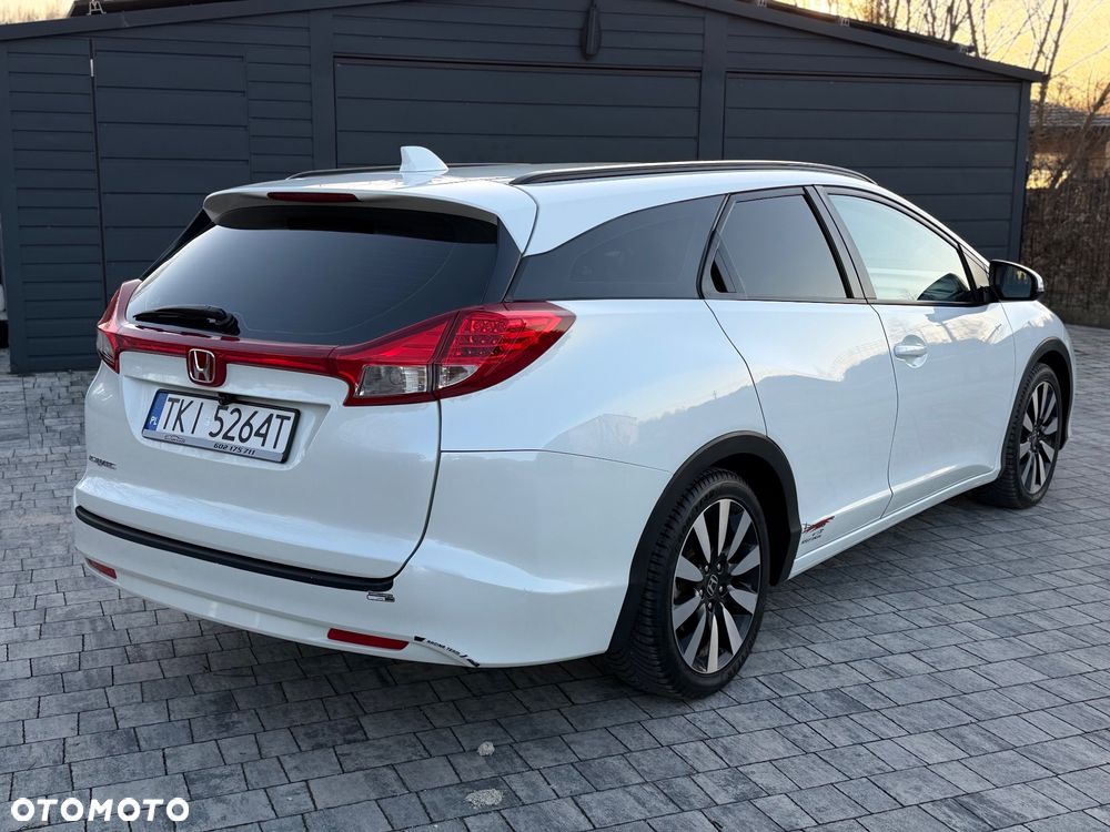 Honda Civic 1.6 i-DTEC Executive Black Edition - 5