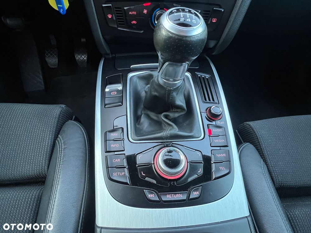 Audi A4 Limousine - 16