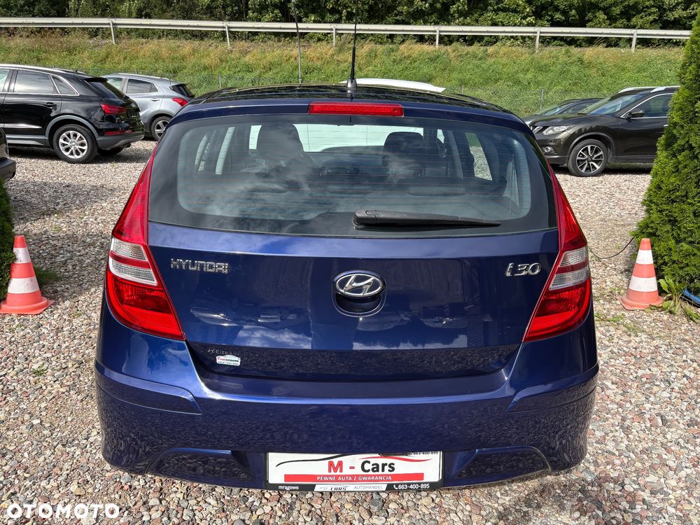 Hyundai i30 1.4 Classic + - 8