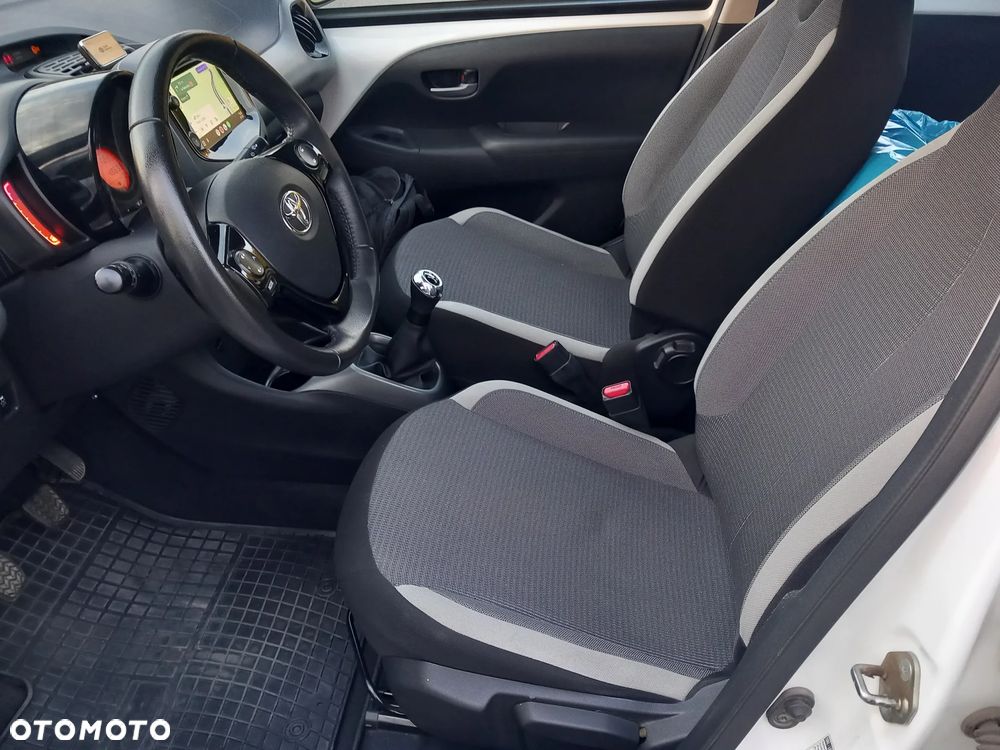 Toyota Aygo 1.0 VVT-i Color Edition - 11
