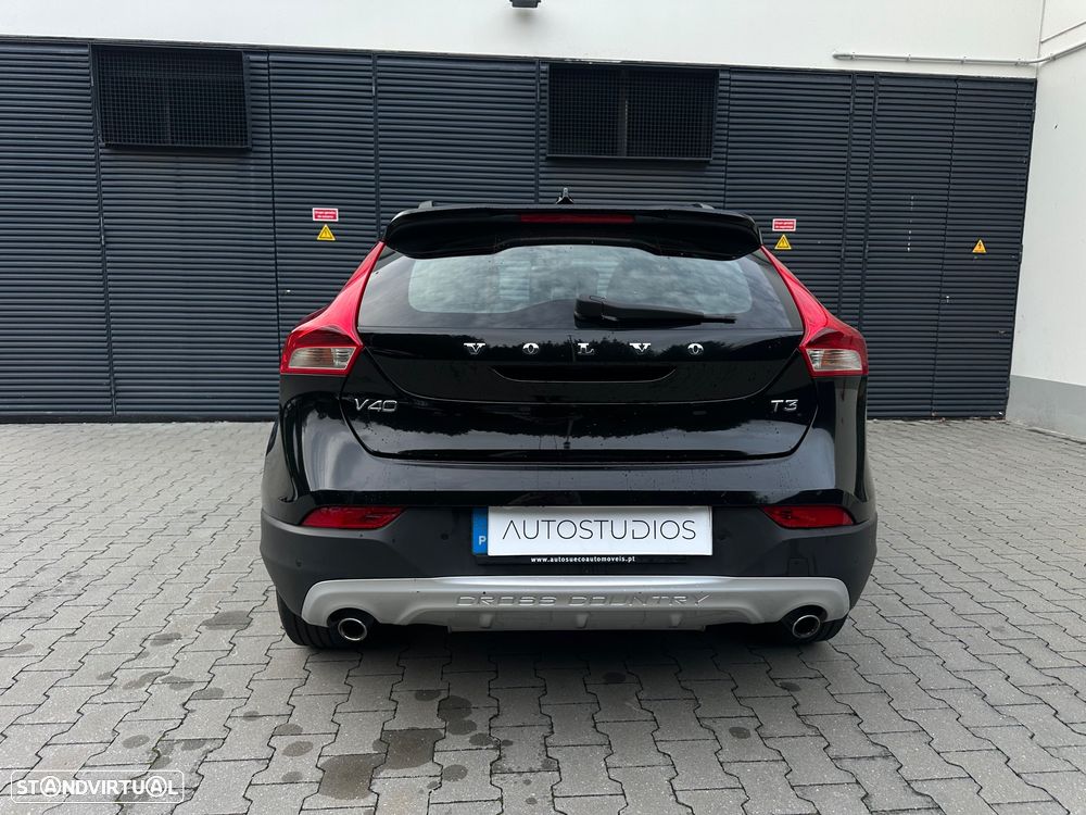 Volvo V40 Cross Country 1.5 T3 Momentum Geartronic - 9