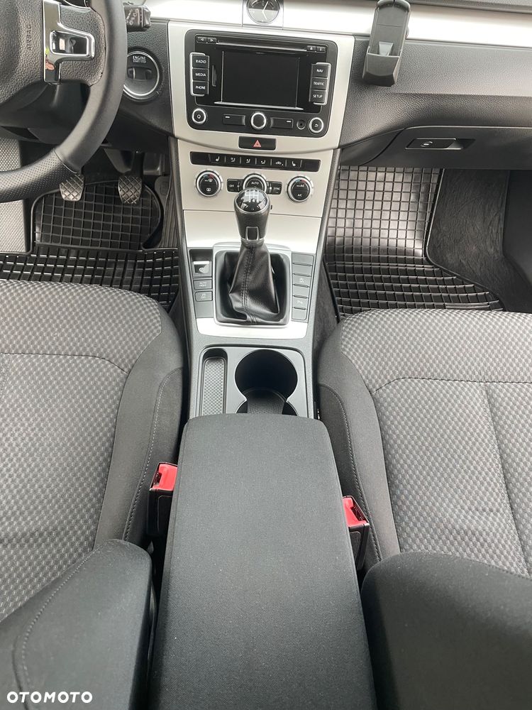 Volkswagen Passat 2014 photo 3