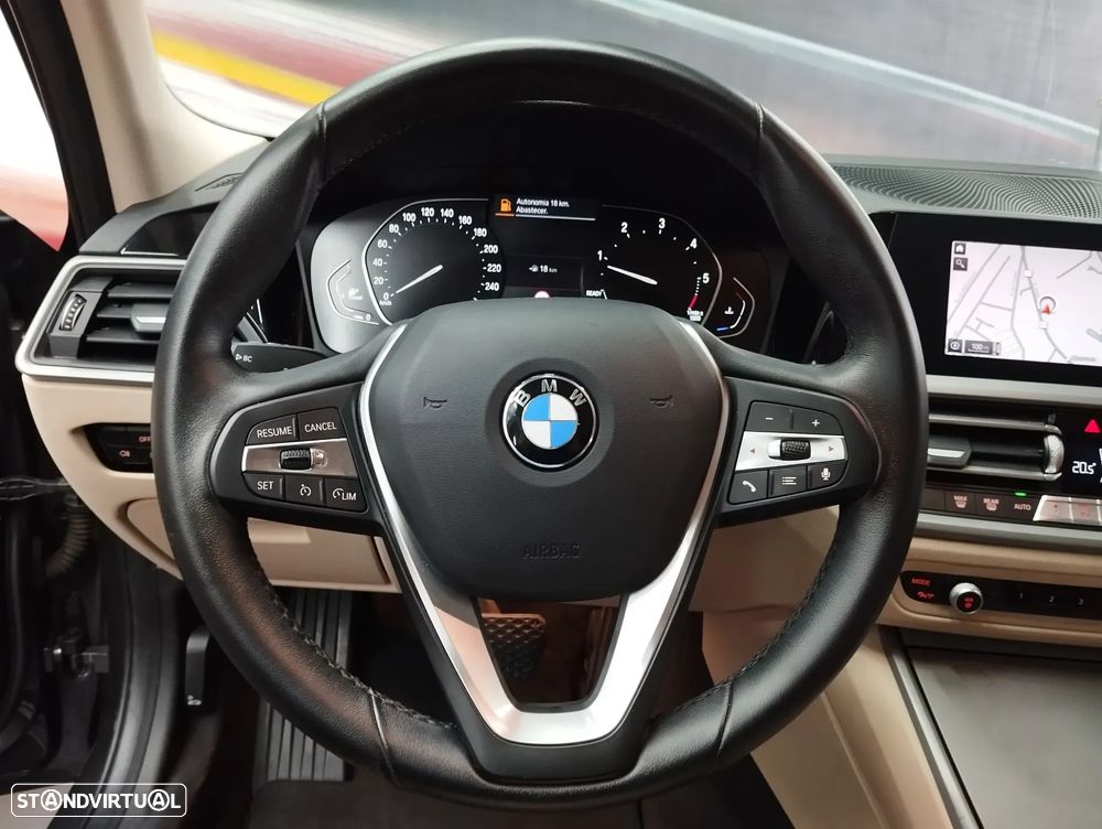 BMW 318 d Touring Auto - 24