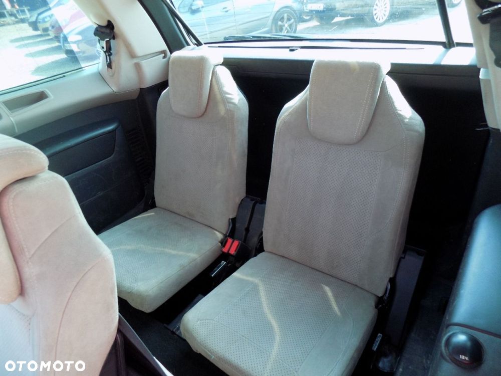 Citroën C4 Picasso - 12