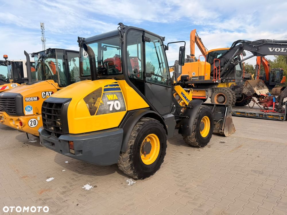 Komatsu WA70 - 2