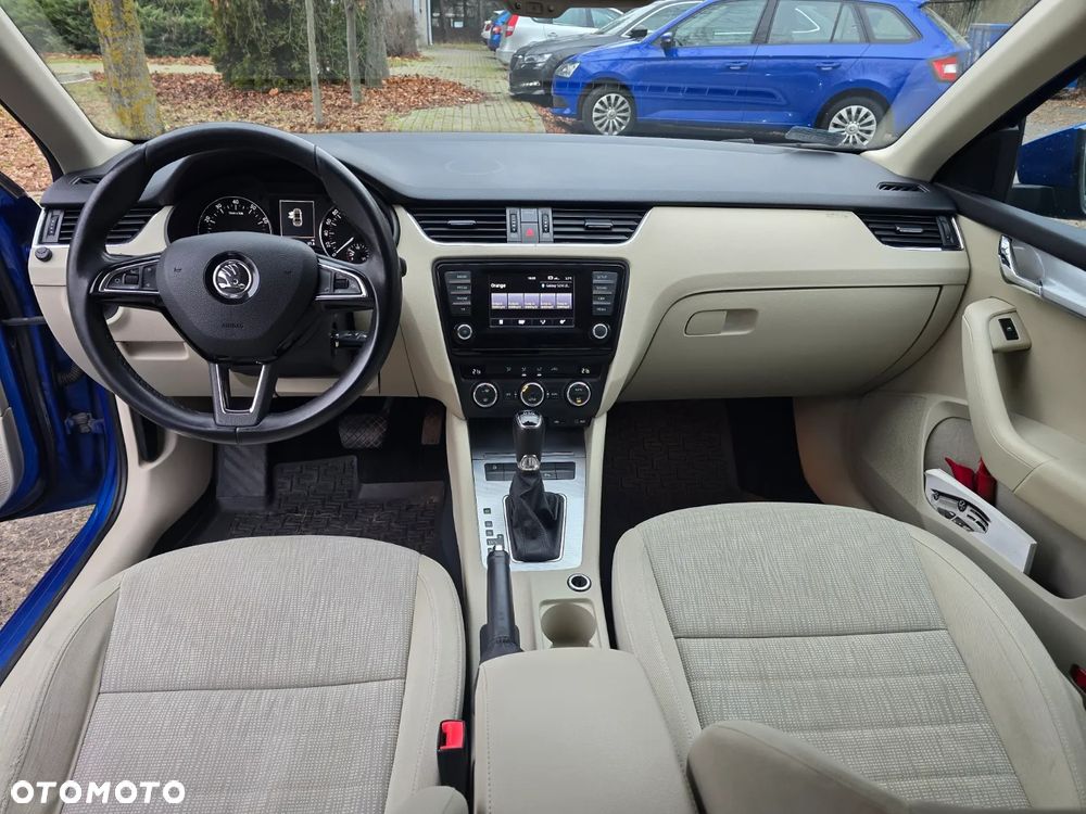 Skoda Octavia 1.4 TSI Elegance DSG - 6