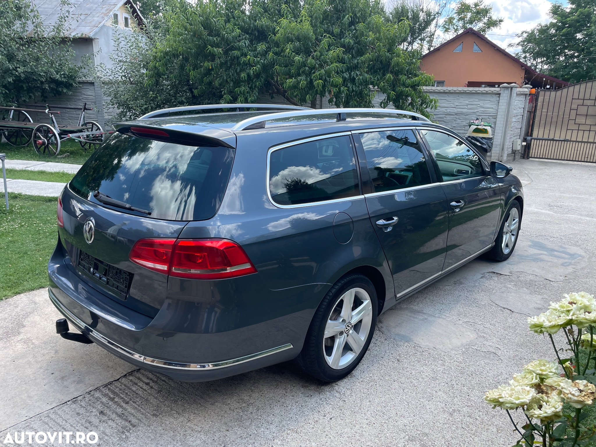 Volkswagen Passat - 4