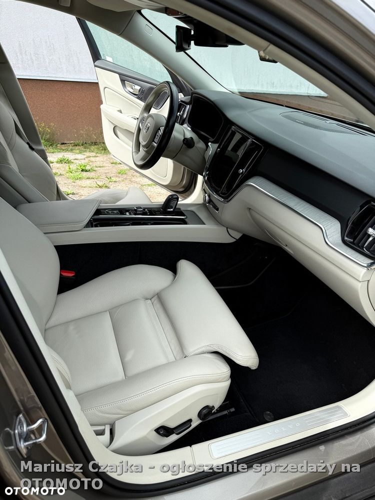 Volvo V60 Cross Country Pro B5 B AWD - 18