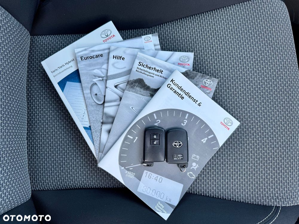 Toyota Yaris 1.5 VVT-i Comfort mit Design Paket - 38
