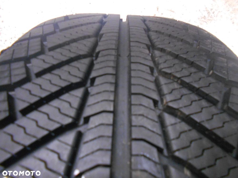 OPONA POJEDYNKA  225/45R18 POINTS WINTER S XL DOT  2822 8.4MM - 2