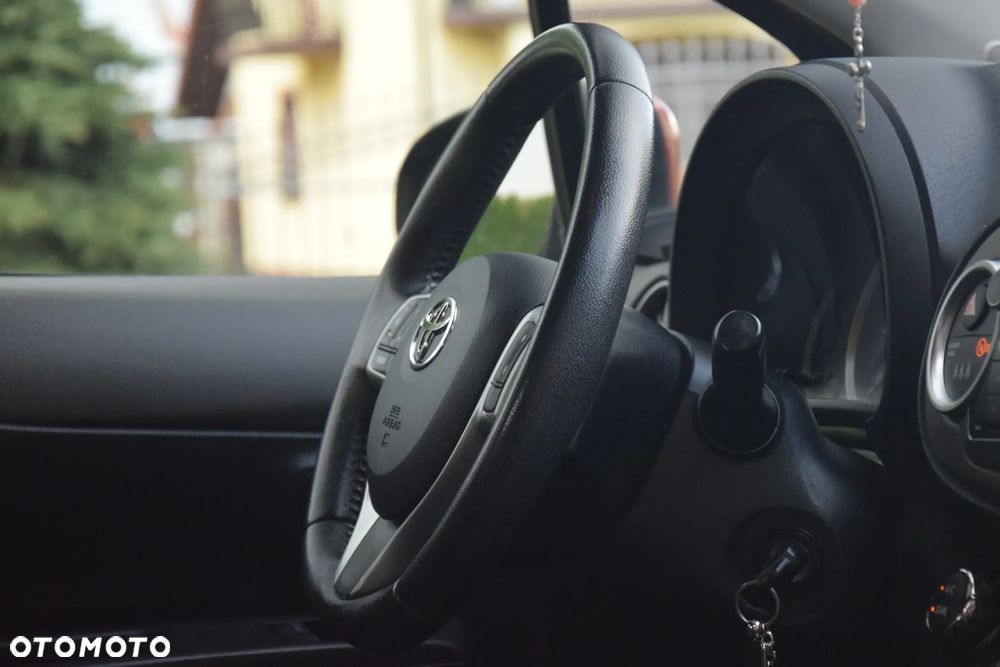 Toyota Yaris 1.33 Prestige - 29