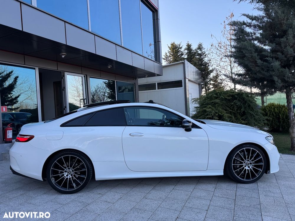 Mercedes-Benz E 300 Coupe 9G-TRONIC AMG Line - 23