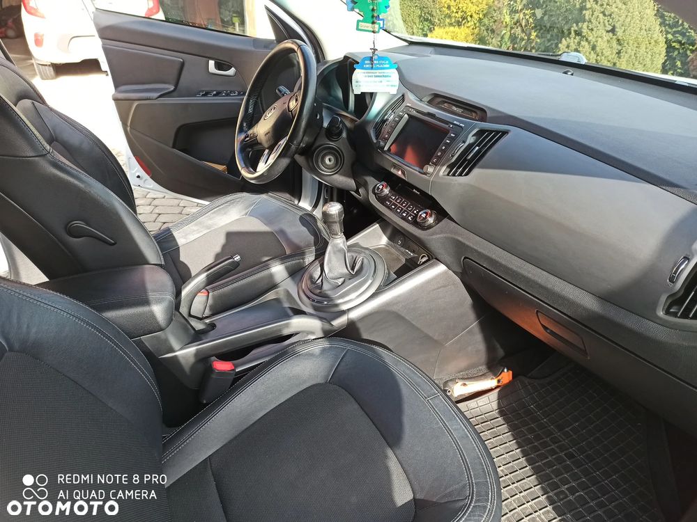 Kia Sportage 2.0 L - 12